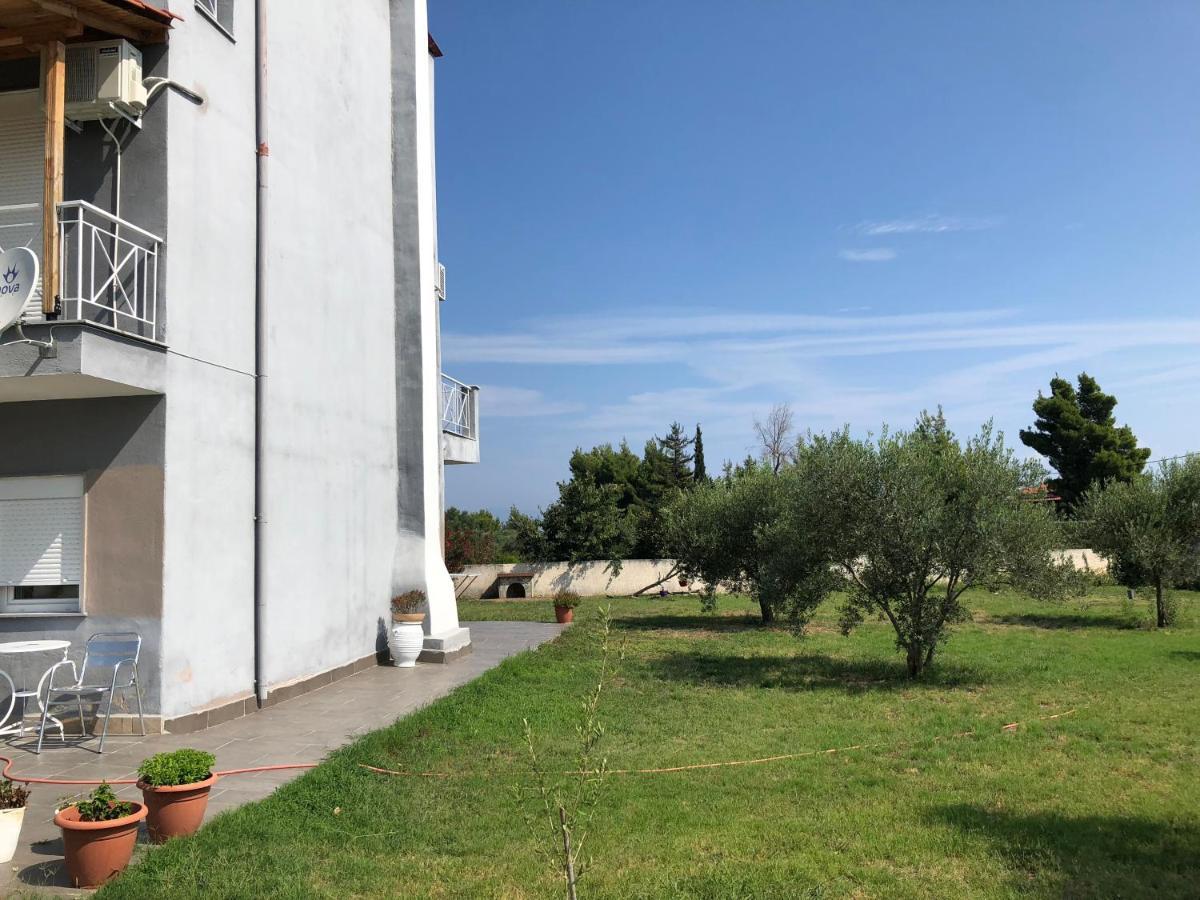 Modern House Guest House Afytos Exterior photo